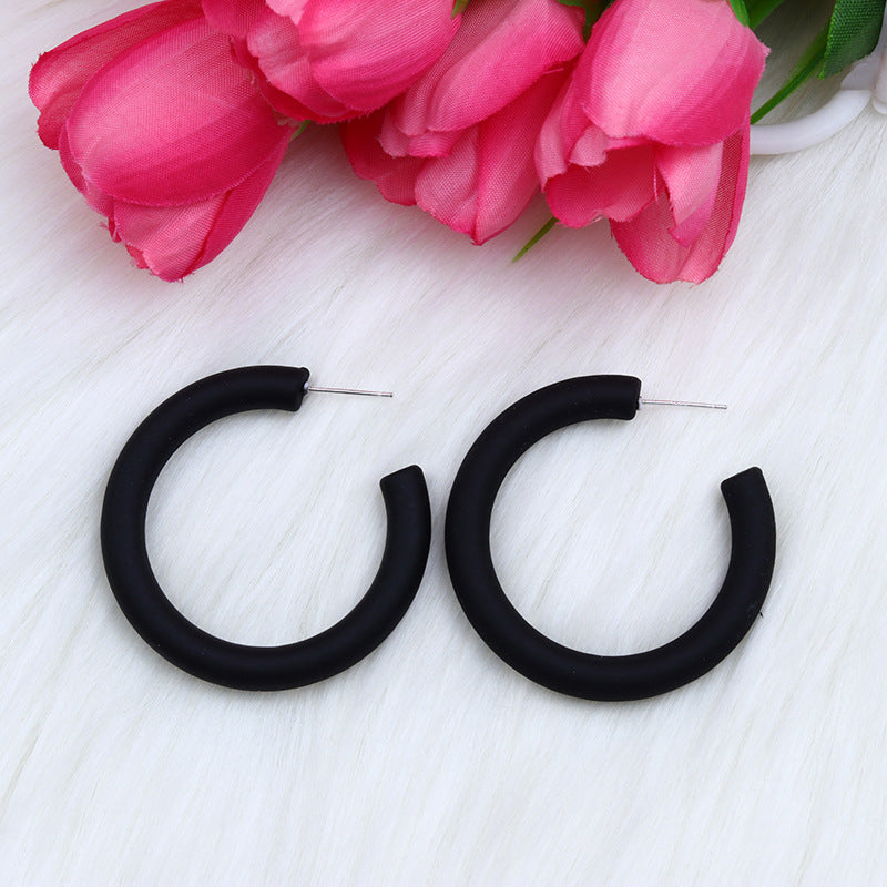 Color de caramelo al por mayor C Pendientes acrílicos de pintura en aerosol